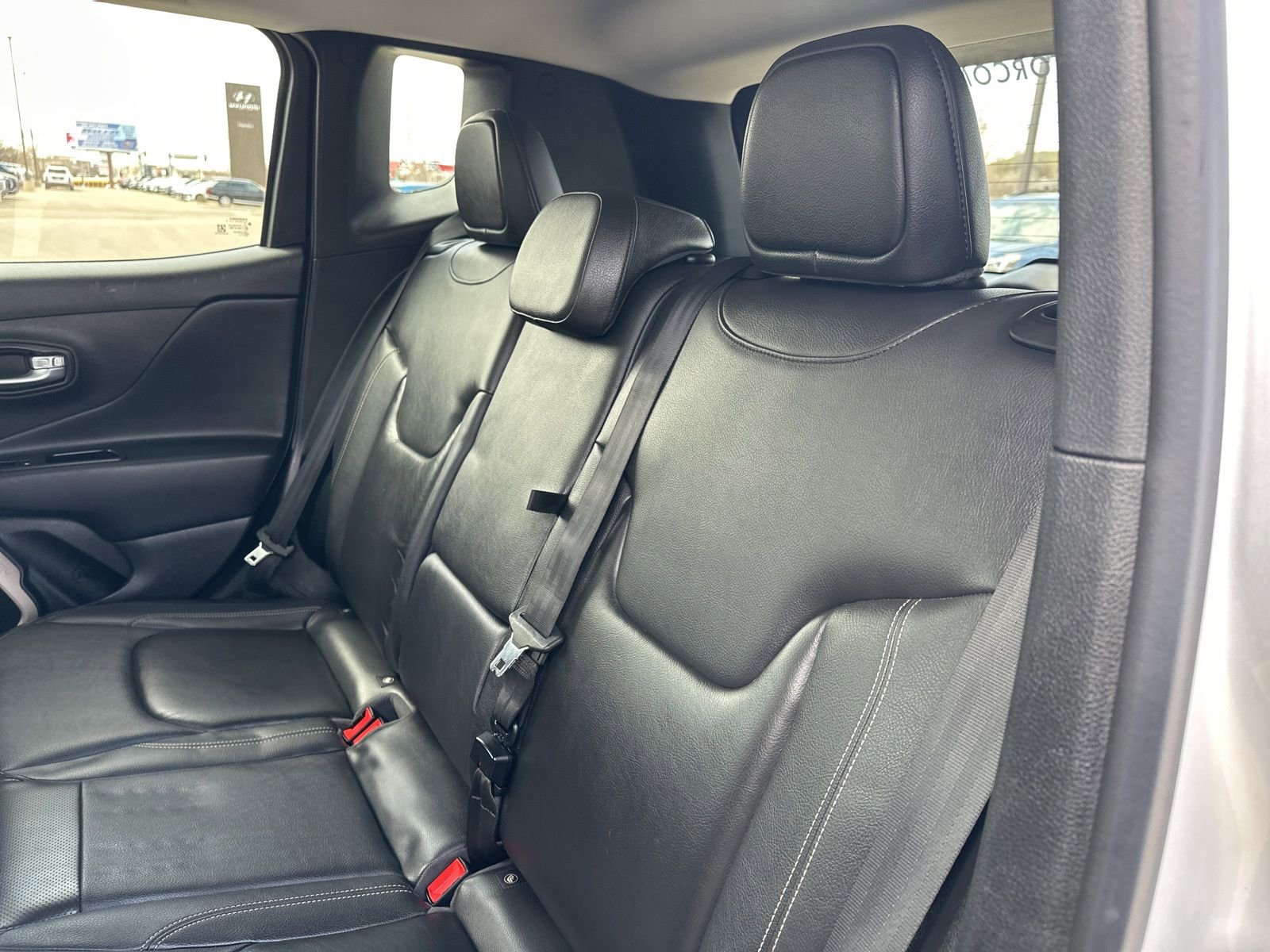 Used 2016 Jeep Renegade Limited AWD/4WD image 20