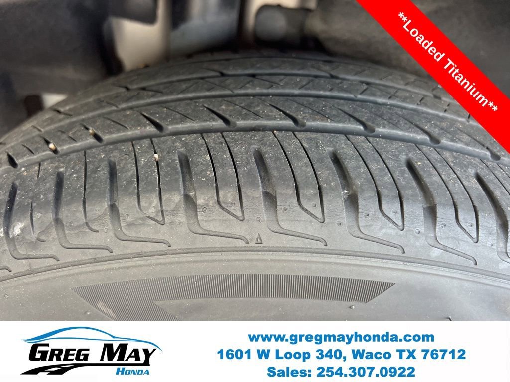 Used 2020 Ford Escape Titanium image 10