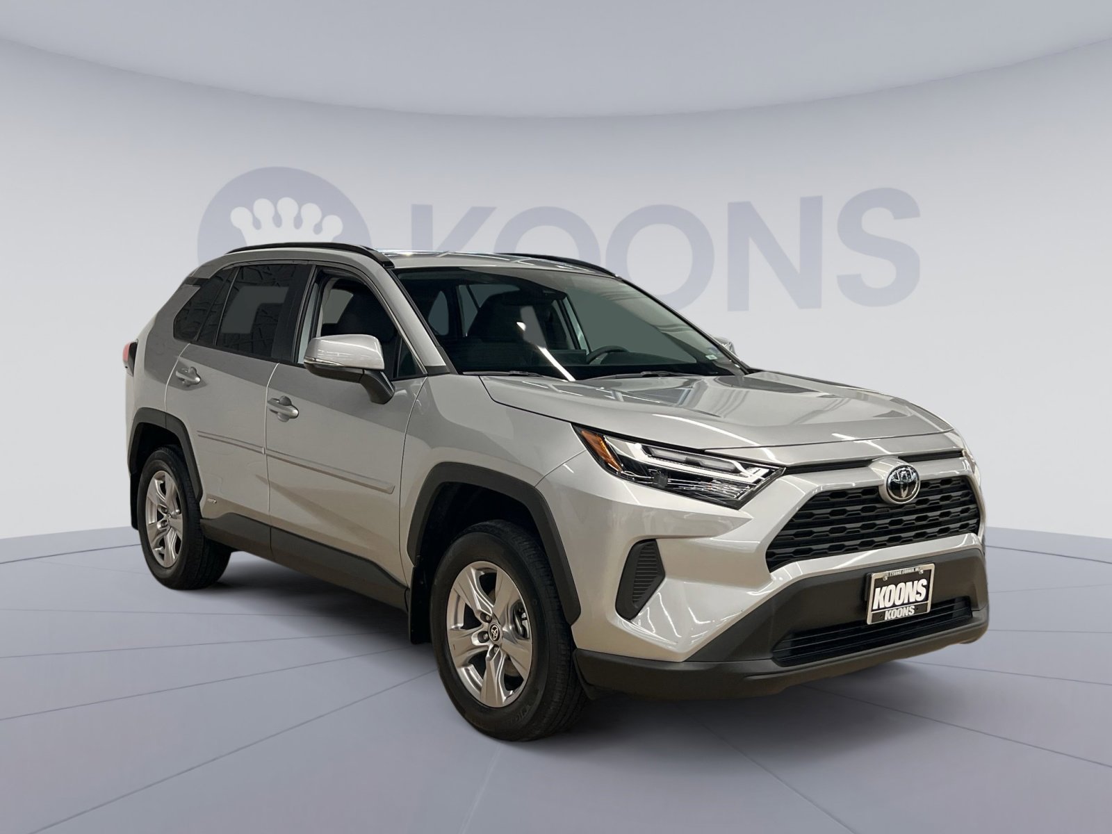 Used 2025 Toyota RAV4 XLE w/ Convenience Package image 7