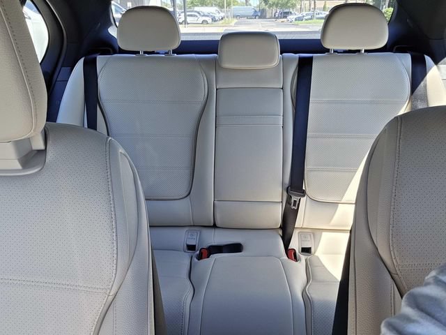 Certified 2024 Mercedes-Benz C 300 4MATIC Sedan image 17