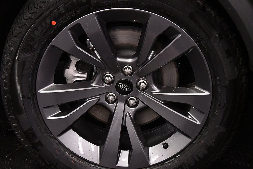 New 2026 Ford Explorer Active w/ Active Comfort Package AWD/4WD image 9