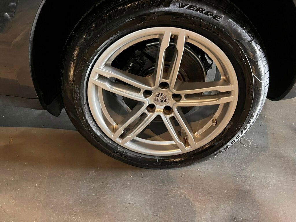 Used 2018 Porsche Macan image 11
