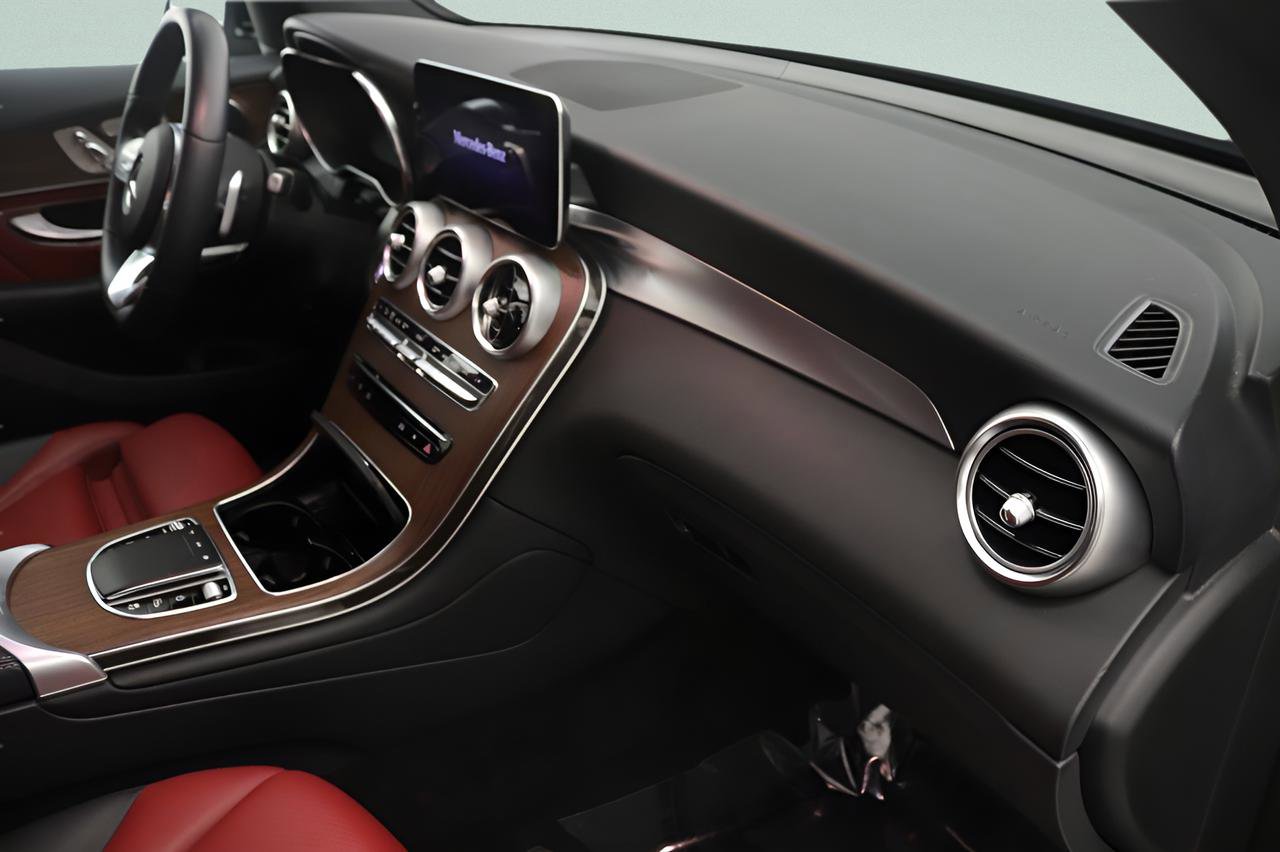 Certified 2022 Mercedes-Benz GLC 300 image 22