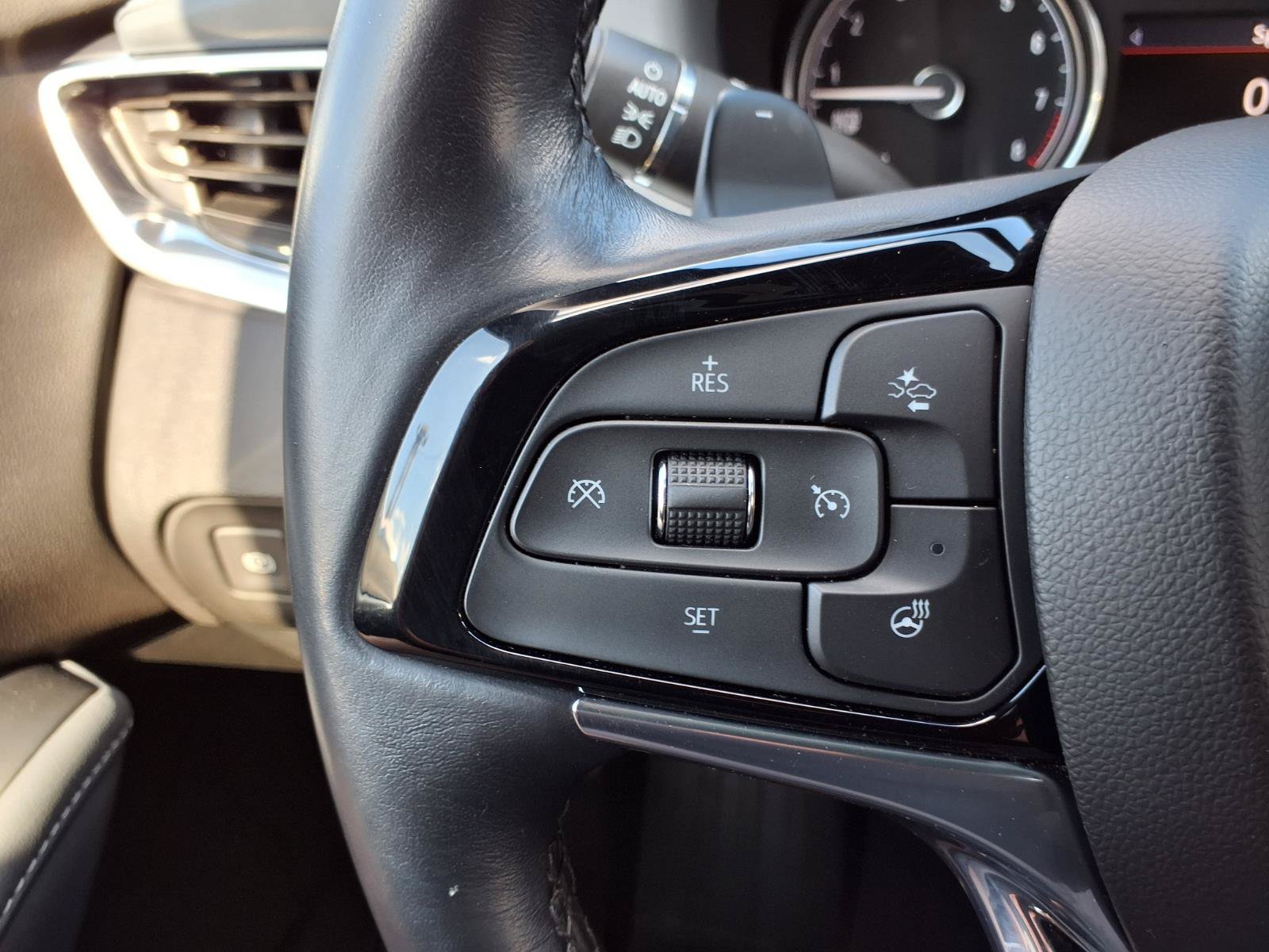 Used 2024 Buick Enclave Essence FWD image 15