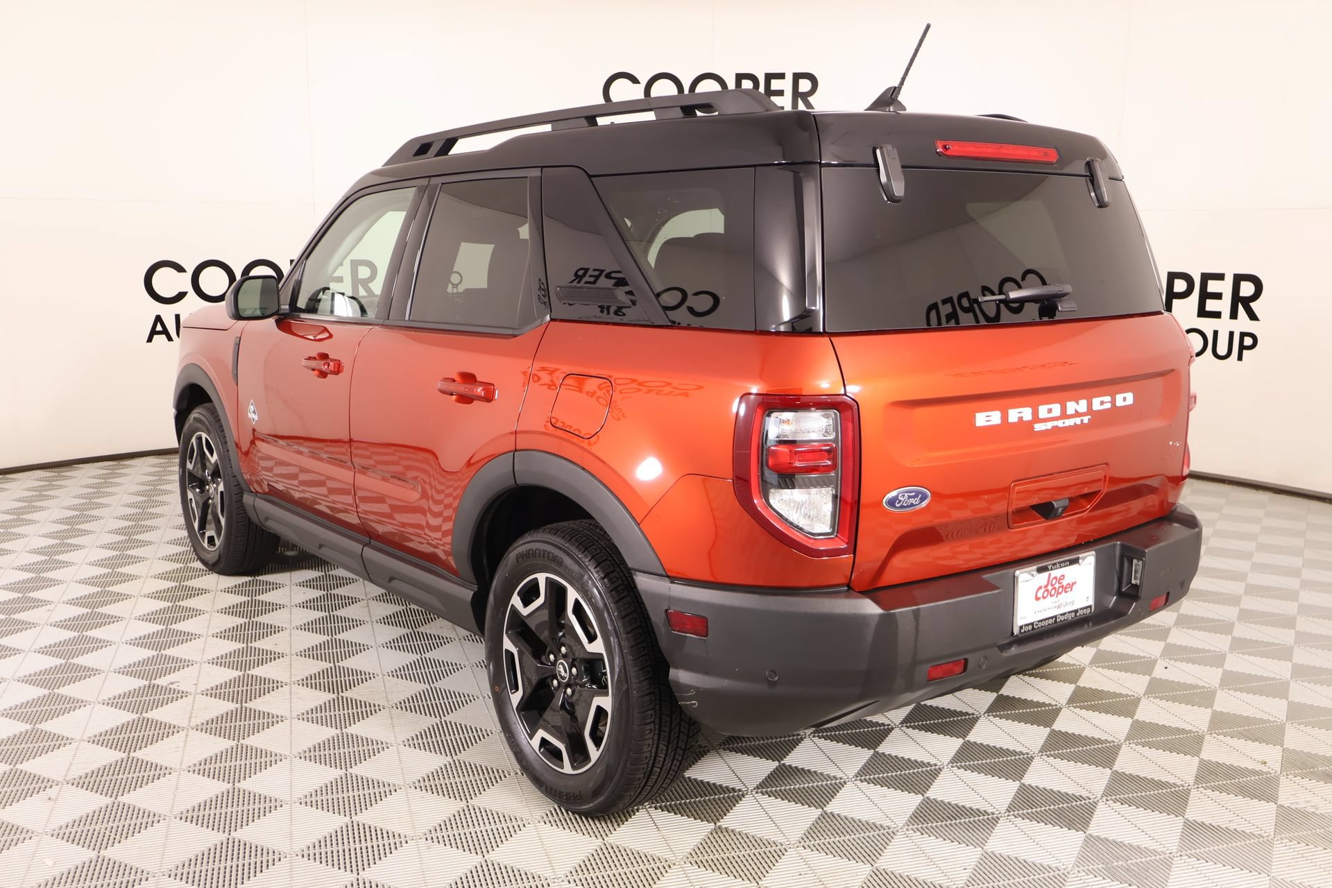 Used 2023 Ford Bronco Sport Outer Banks w/ Tech Package AWD/4WD image 23