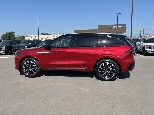 Used 2024 Lincoln Nautilus Reserve AWD/4WD image 8