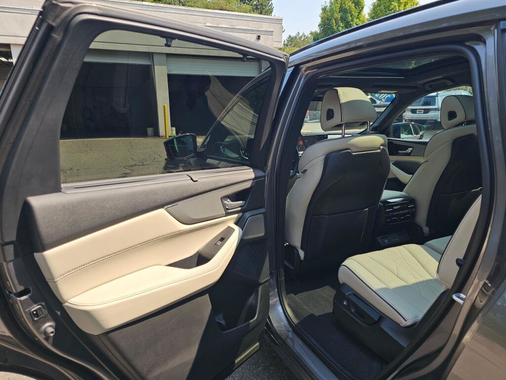 Used 2026 Acura MDX A-Spec w/ Advance Package AWD/4WD image 19