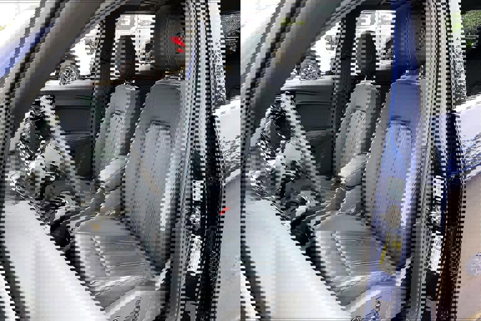 Used 2023 Audi Q4 e-tron Premium Plus w/ Premium Plus image 8