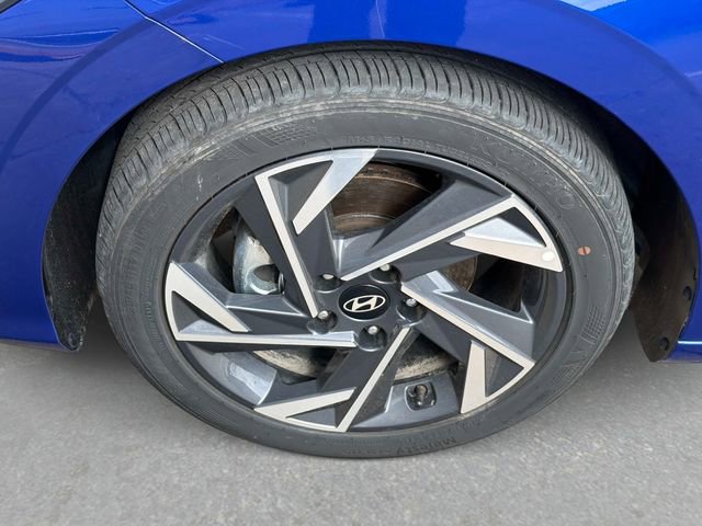 Certified 2025 Hyundai Elantra Sport FWD image 11