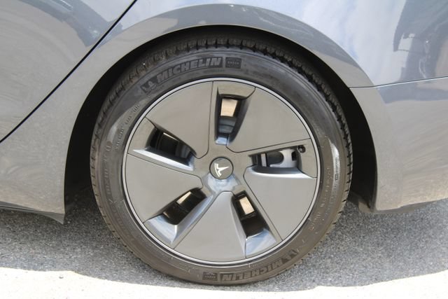 Used 2023 Tesla Model 3 Standard Range RWD image 6