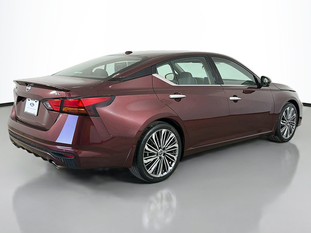 Used 2024 Nissan Altima 2.5 SL FWD image 13
