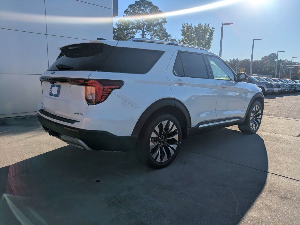 New 2026 Ford Explorer Platinum w/ LUX Leather Package AWD/4WD image 4