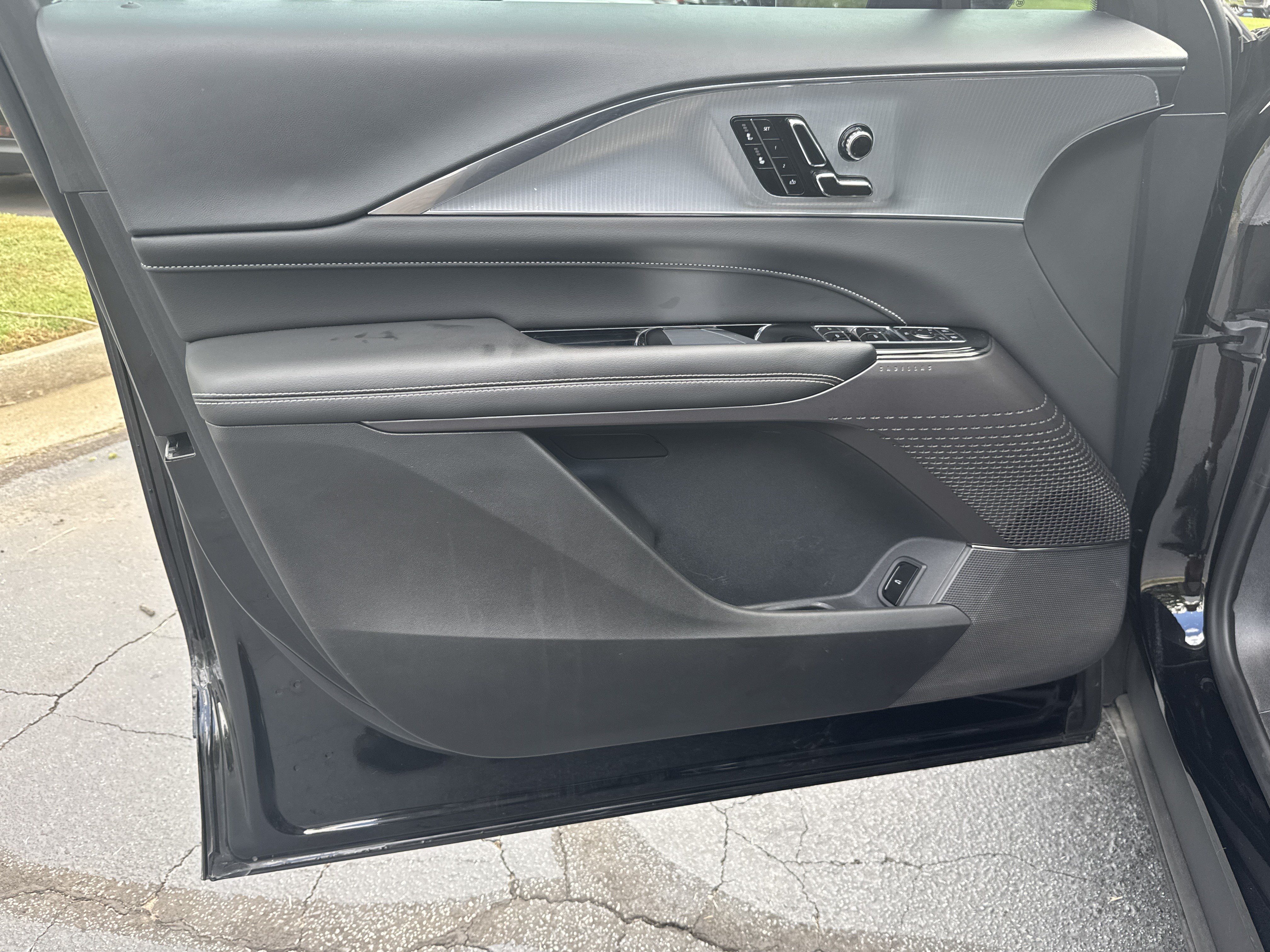 Certified 2024 Cadillac Lyriq Tech w/ Driver Assist Package RWD image 9