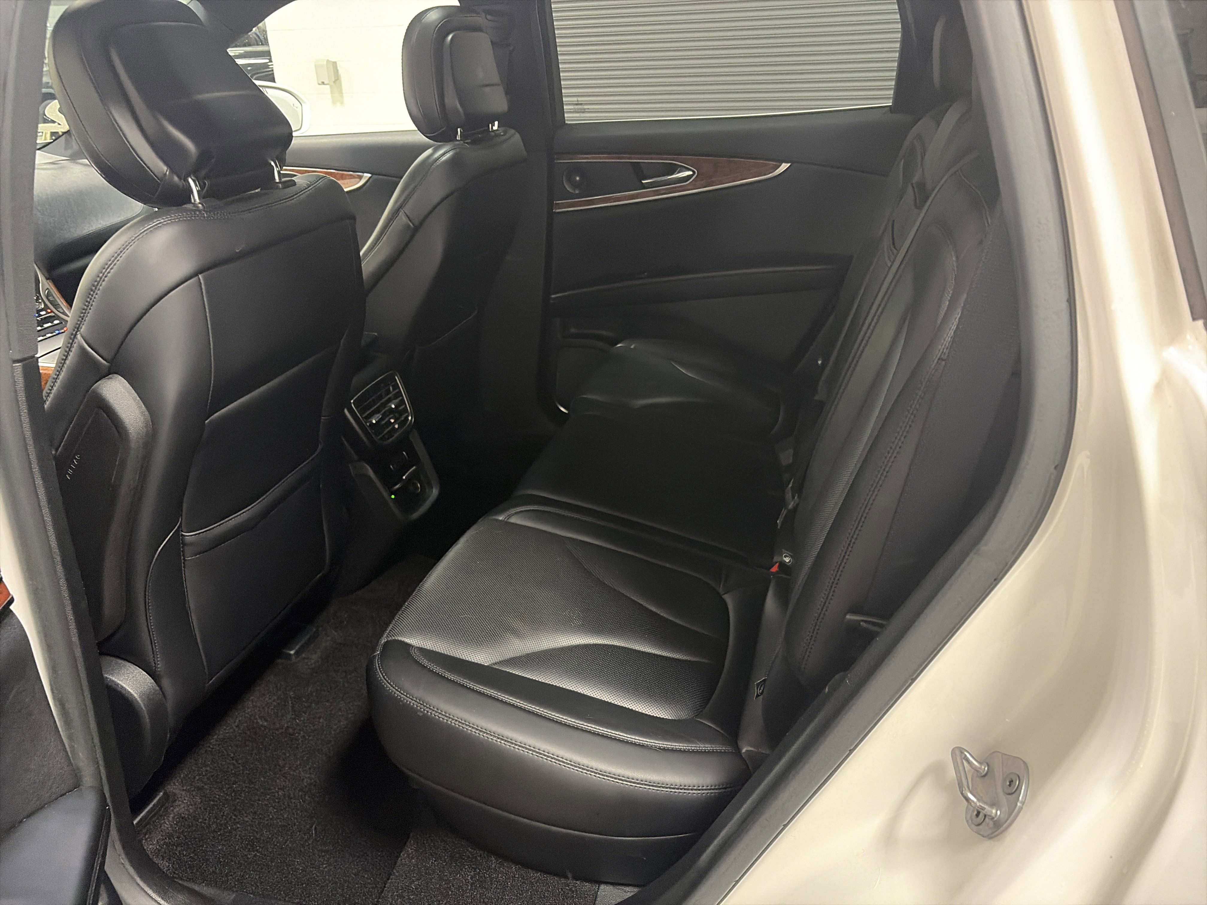 Used 2020 Lincoln Nautilus Reserve w/ Cargo Utility Package image 28