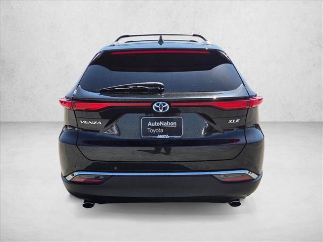 Used 2024 Toyota Venza XLE AWD/4WD image 6