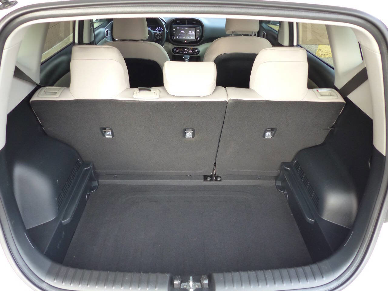 Used 2022 Kia Soul LX FWD image 33