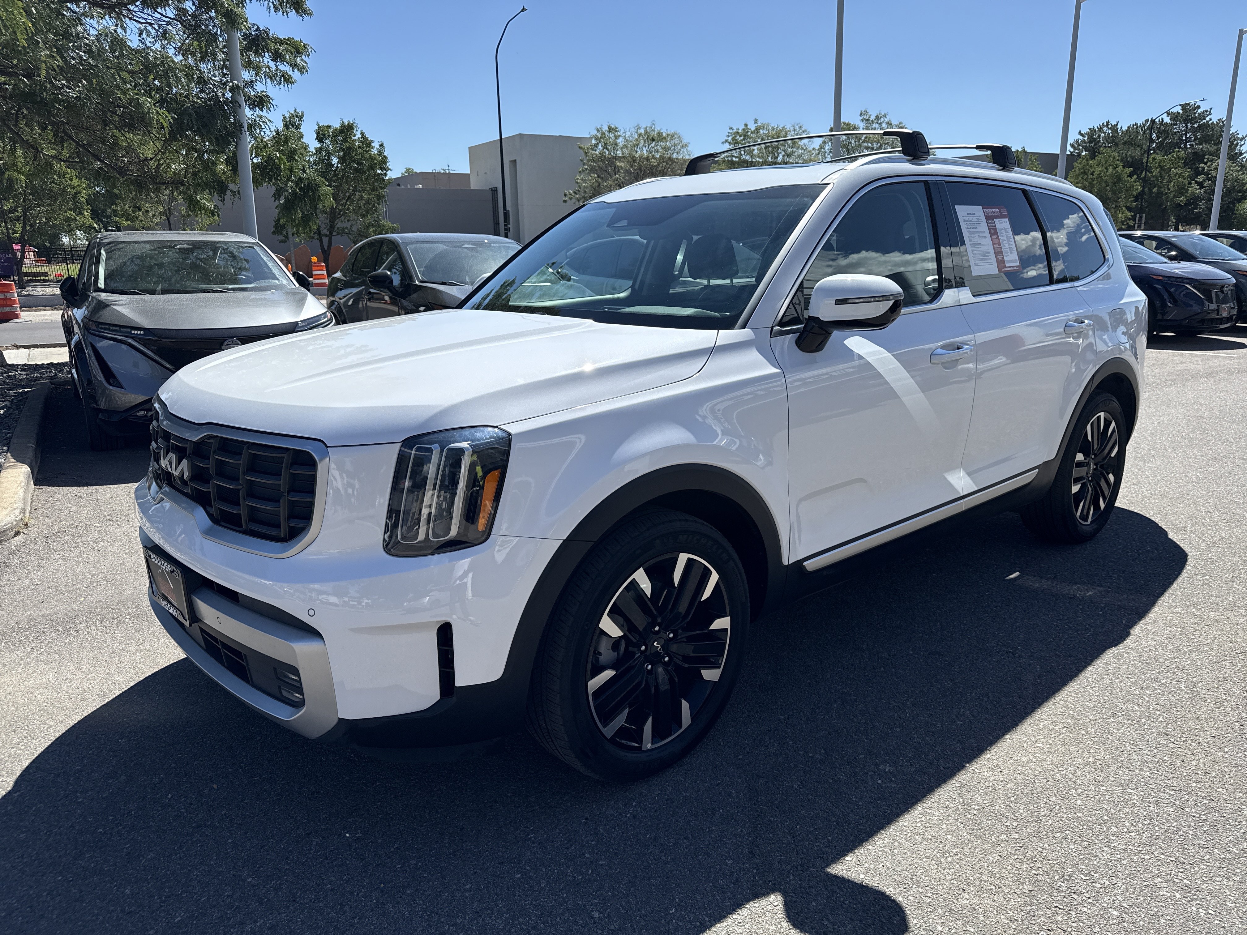 Used 2024 Kia Telluride SX AWD/4WD image 3