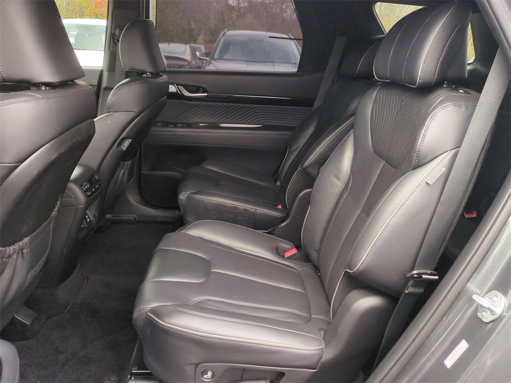 Used 2023 Hyundai Palisade Calligraphy image 24