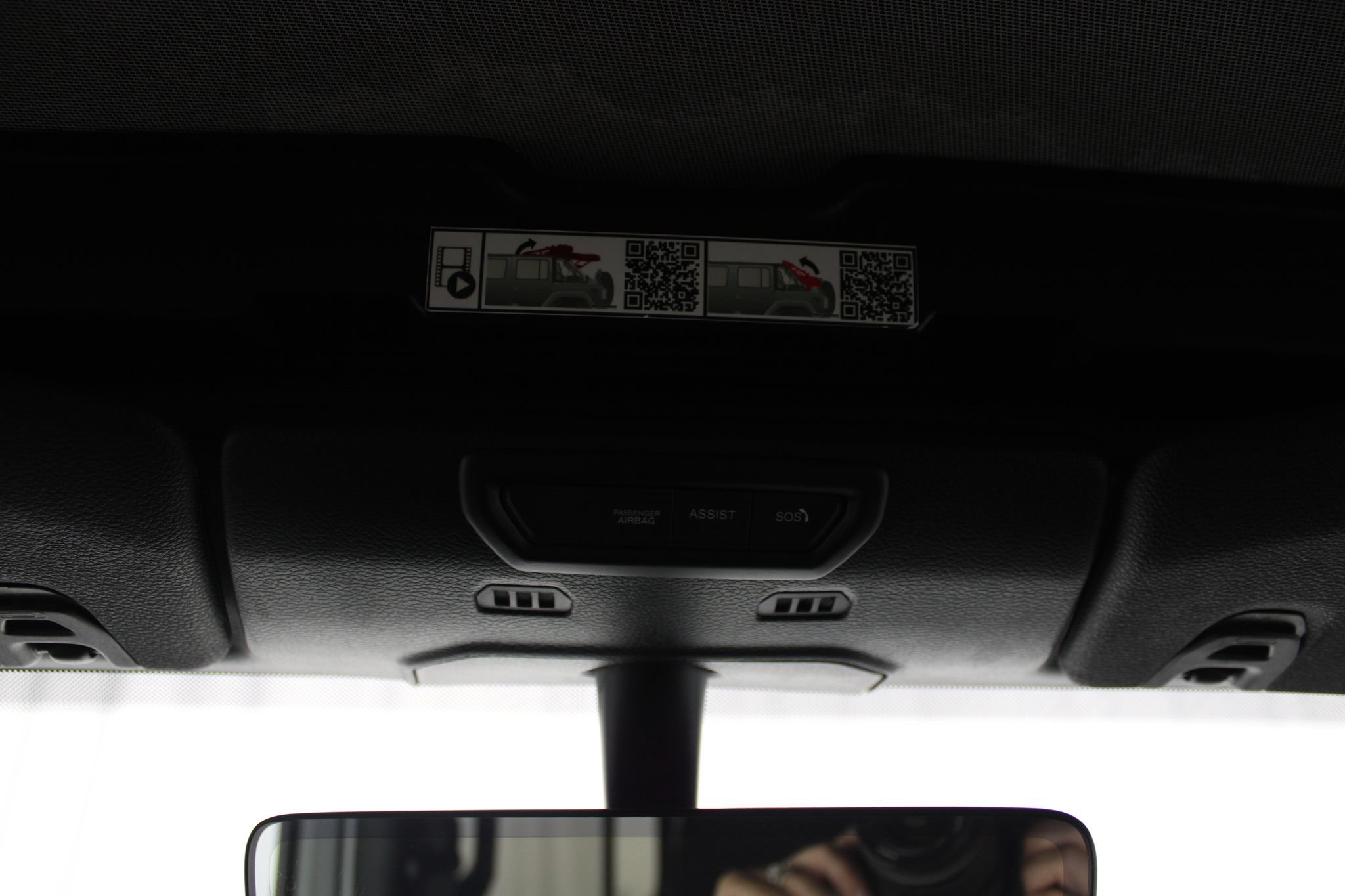 Used 2023 Jeep Wrangler Unlimited Sahara w/ Cold Weather Group AWD/4WD image 31