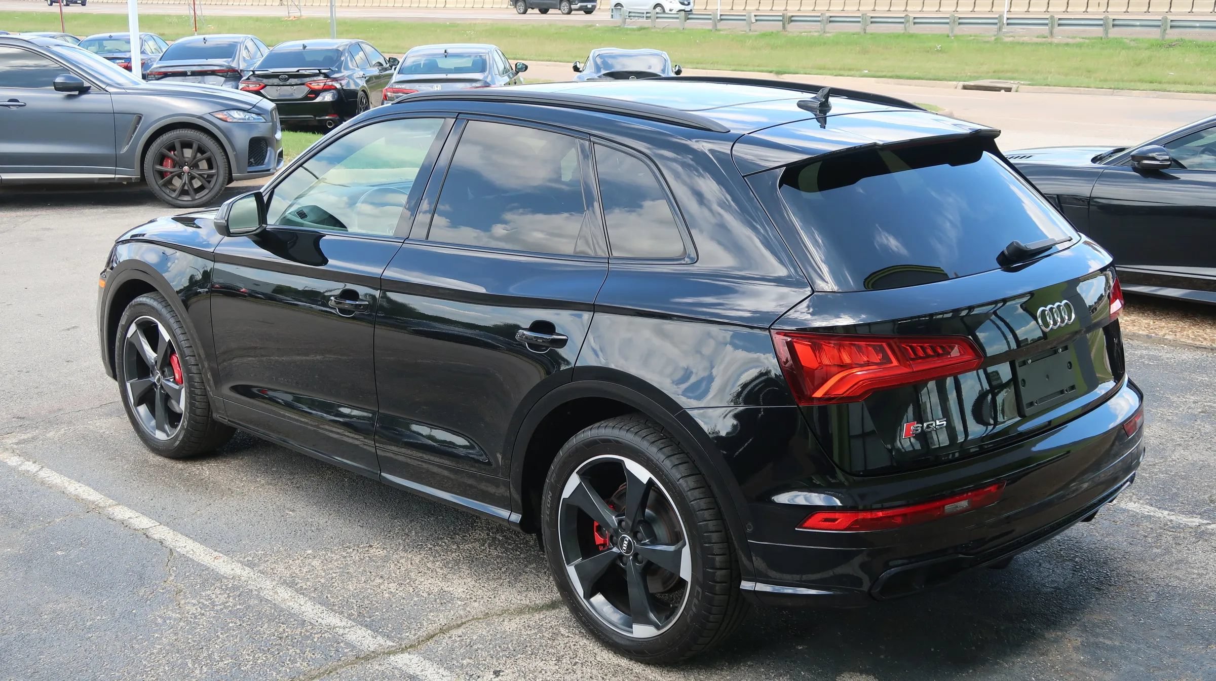 Used 2019 Audi SQ5 Prestige w/ Prestige Package AWD/4WD image 12