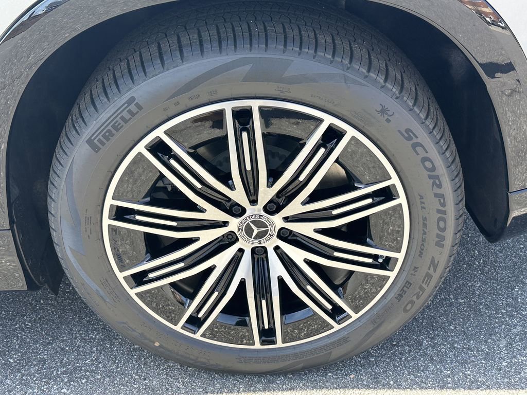New 2026 Mercedes-Benz EQS 550 4MATIC SUV image 23