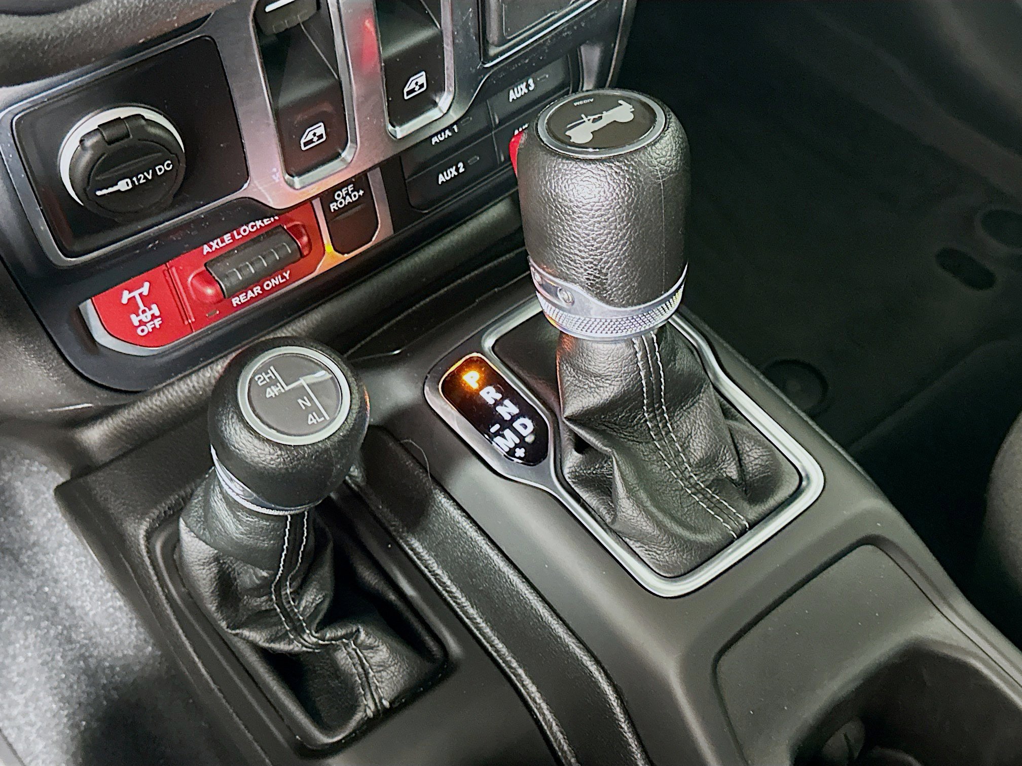 Used 2024 Jeep Wrangler Sport AWD/4WD image 24
