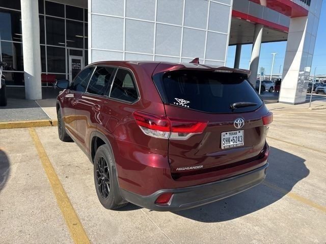 Used 2019 Toyota Highlander Plus FWD image 6