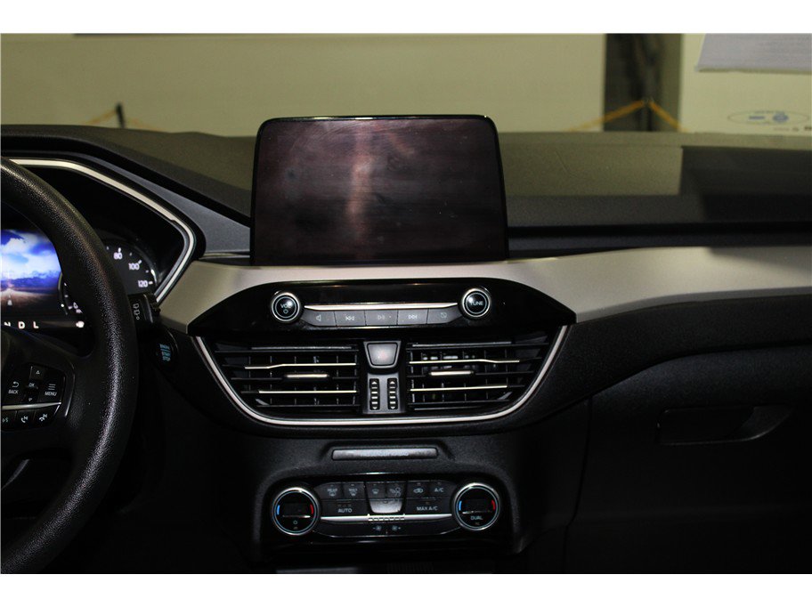 Used 2021 Ford Escape SE image 16