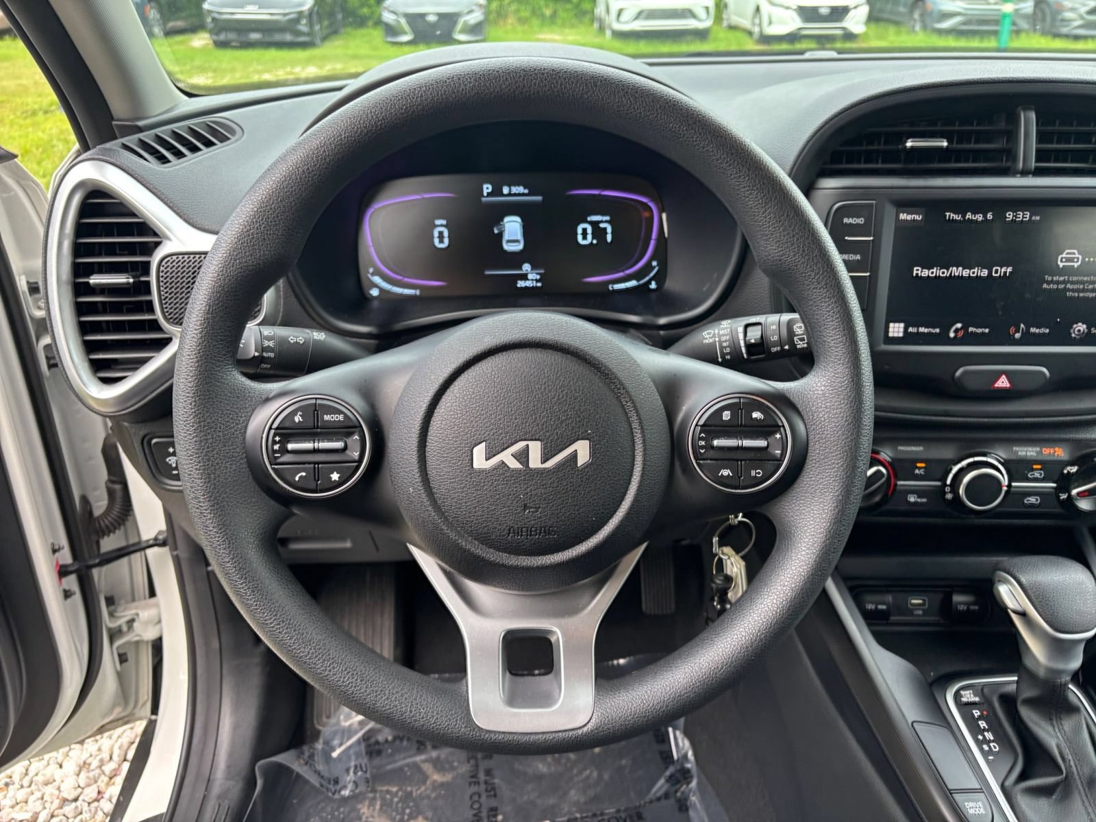 Used 2025 Kia Soul LX w/ LX Technology Package FWD image 28