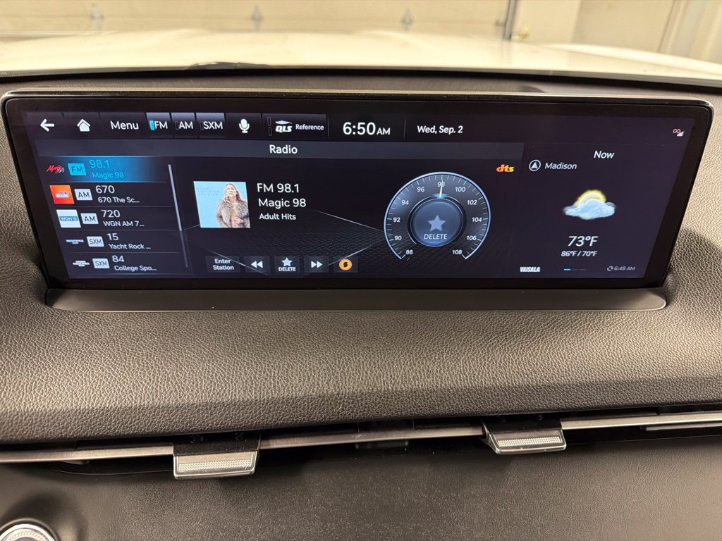 Used 2023 Genesis GV70 2.5T w/ Advanced Package AWD/4WD image 11