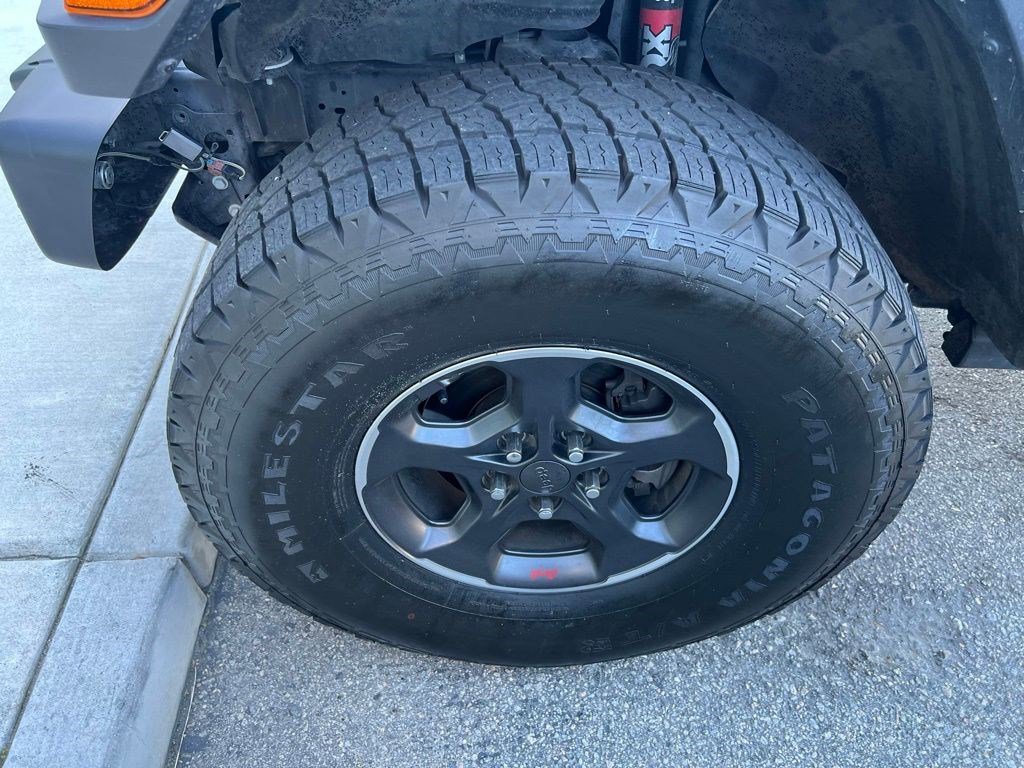 Used 2020 Jeep Gladiator Rubicon w/ Trailer Tow Package image 2
