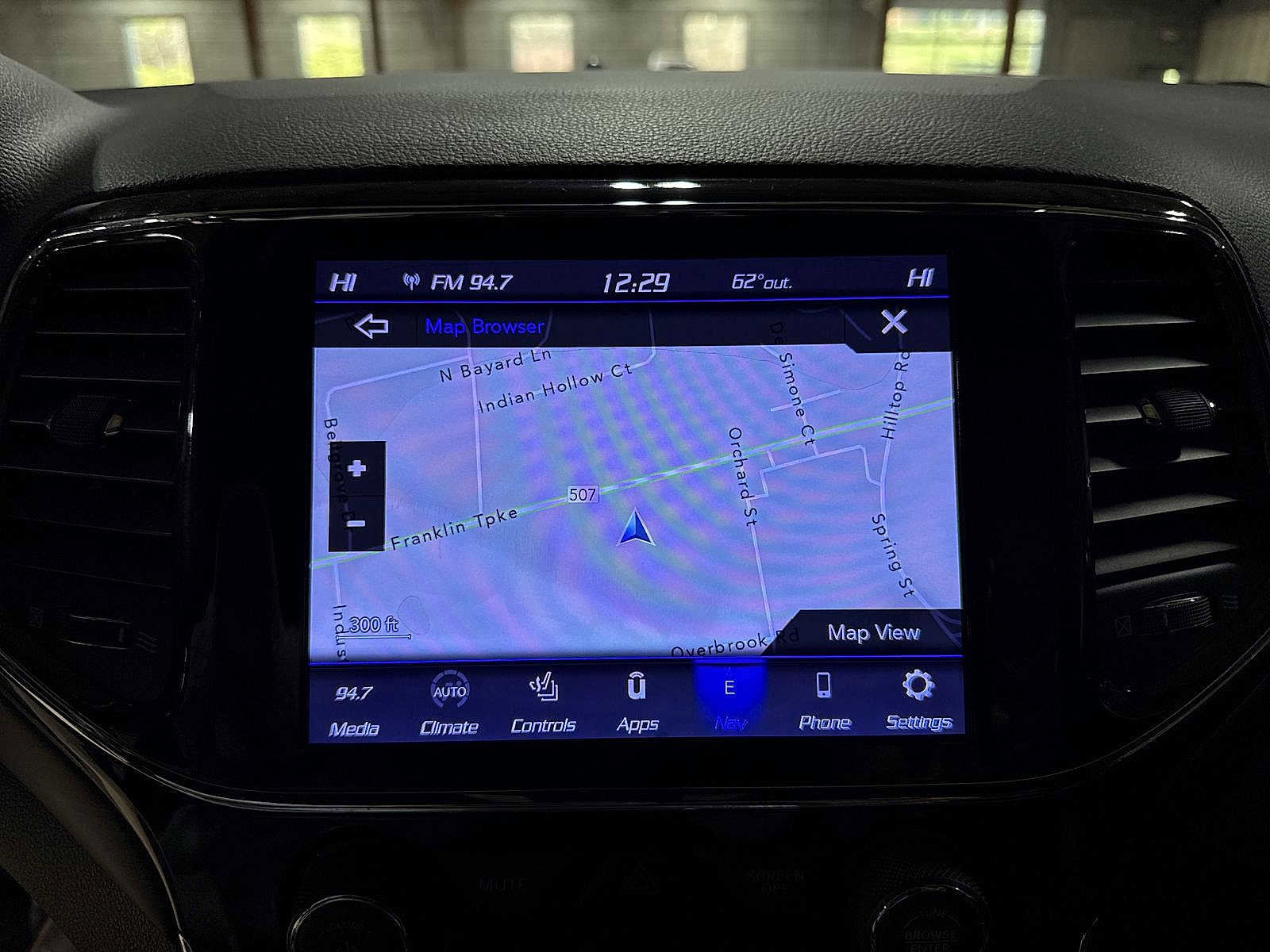 Used 2021 Jeep Grand Cherokee Laredo X image 20