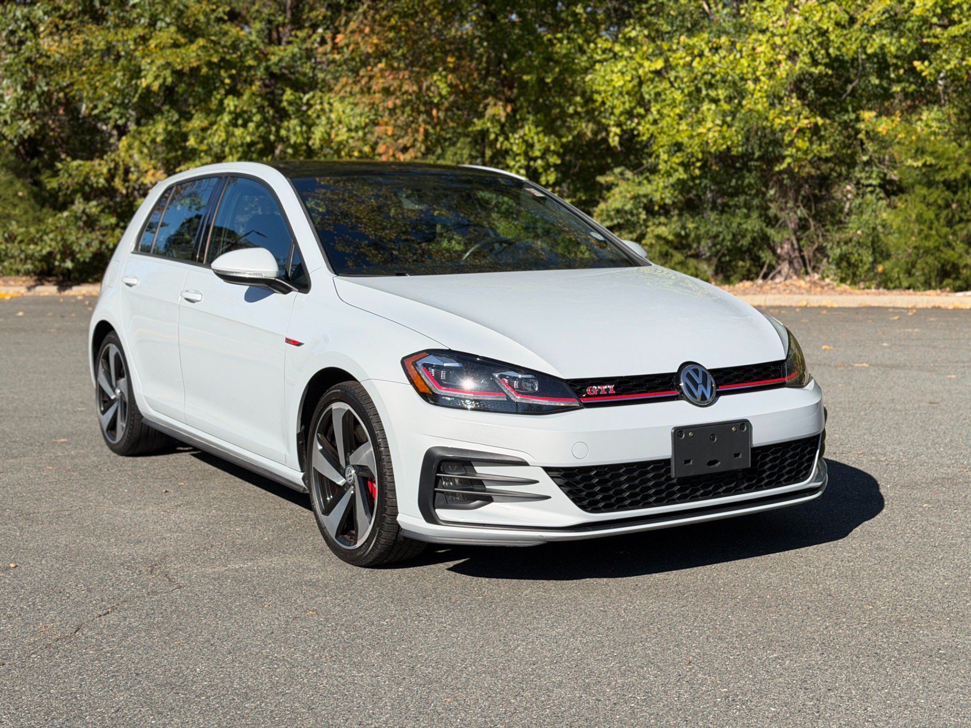 Used 2020 Volkswagen Golf 4-Door FWD image 16
