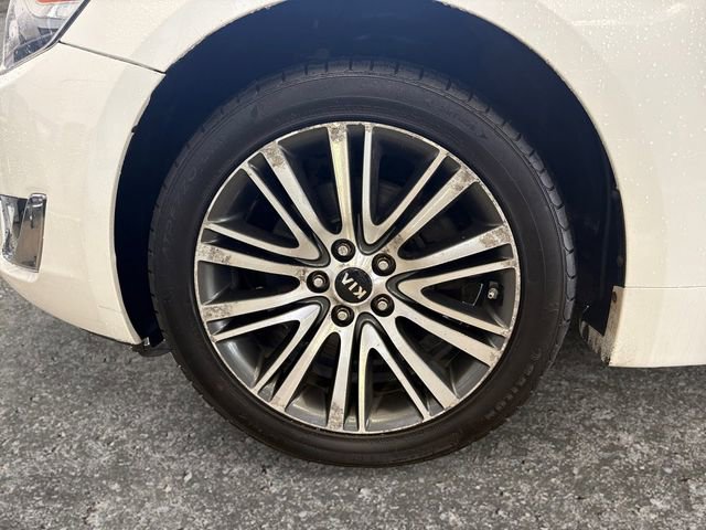 Used 2014 Kia Cadenza Premium image 12
