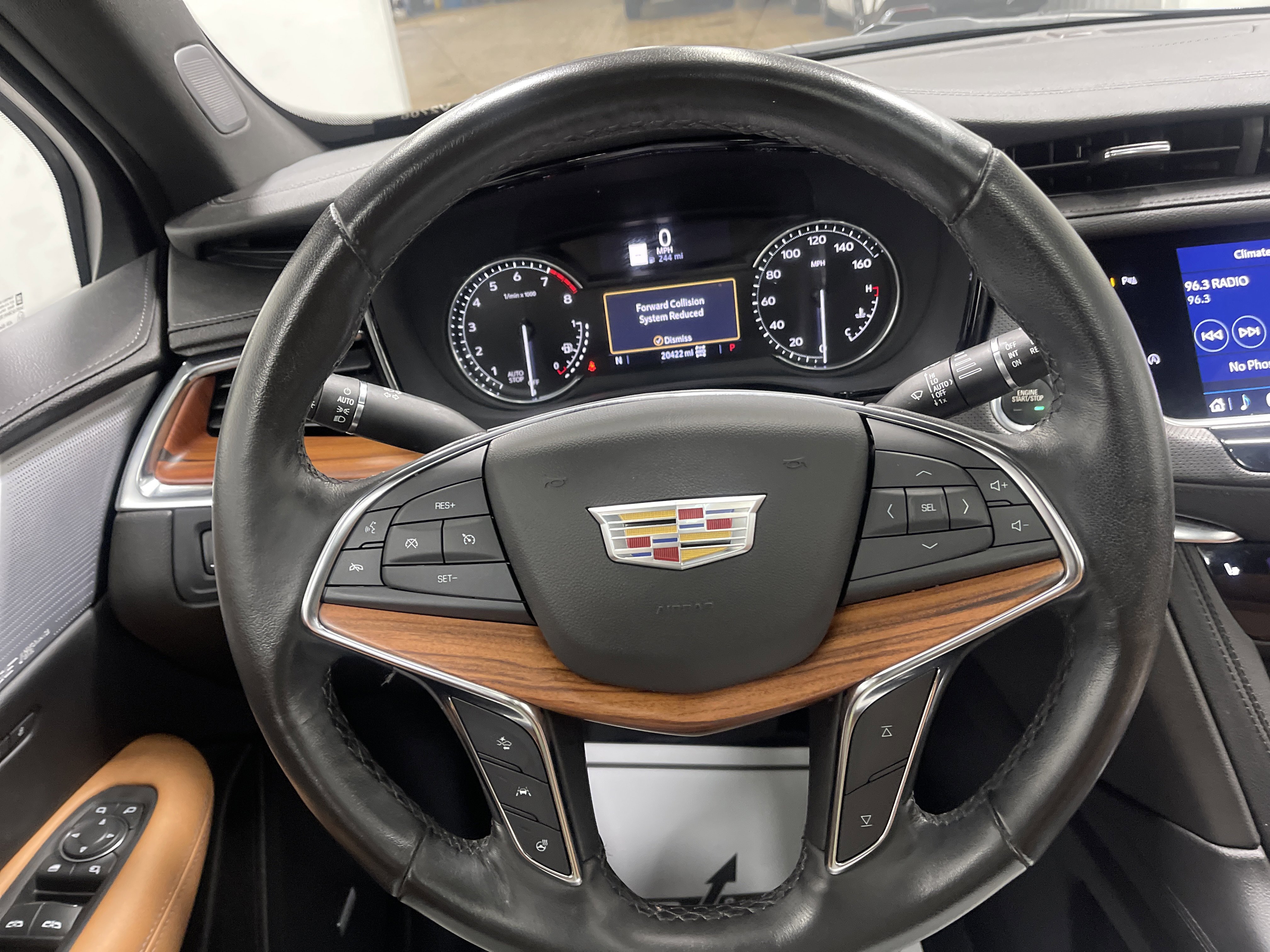 Used 2022 Cadillac XT5 Premium Luxury image 32