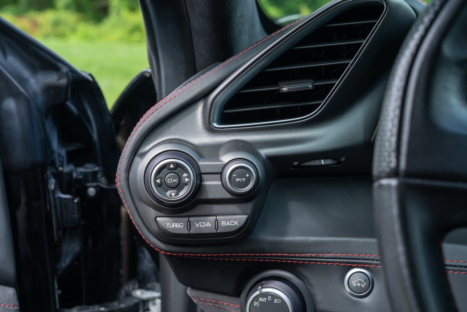 Used 2018 Ferrari 488 GTB RWD image 35