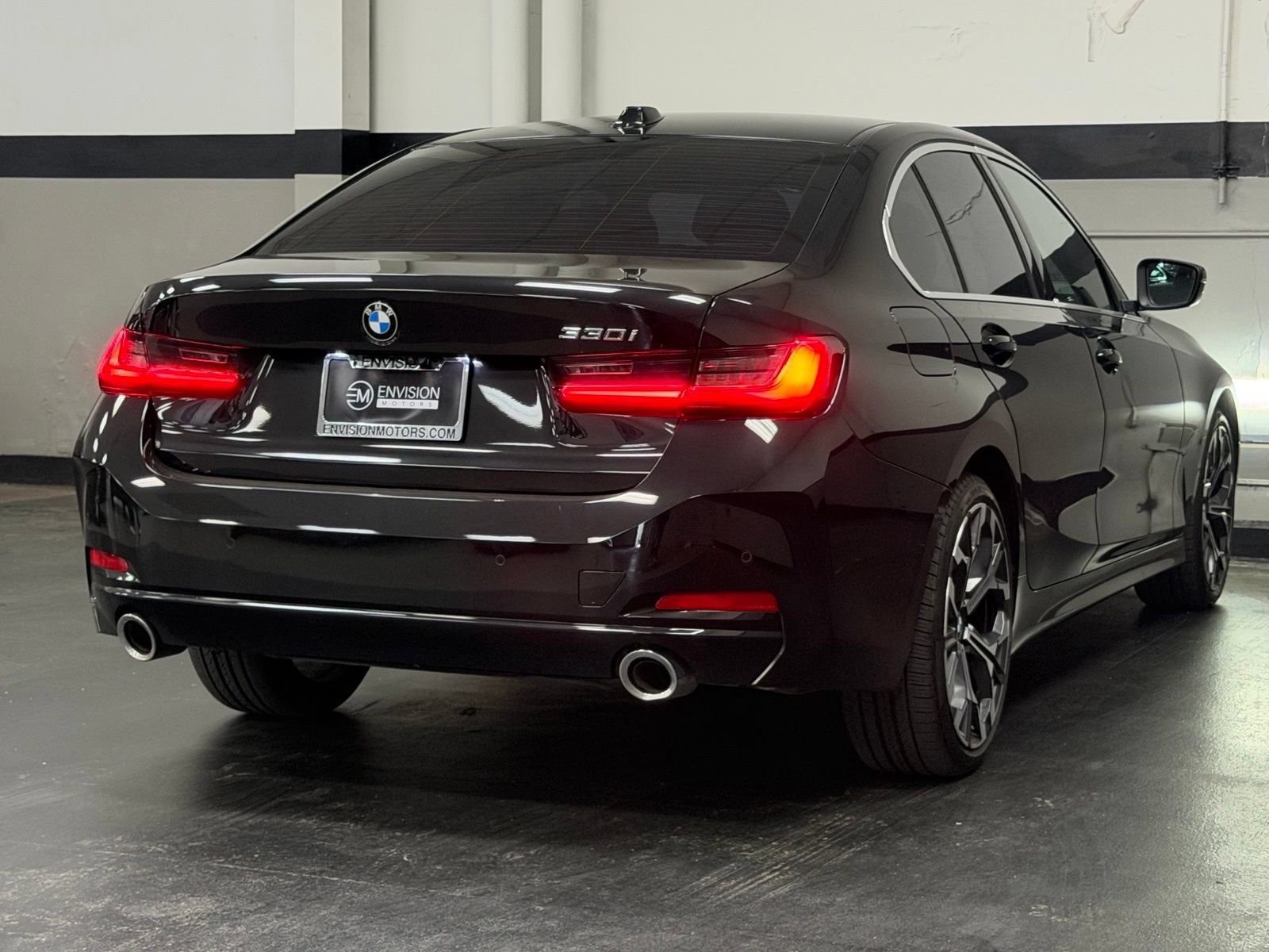 Used 2025 BMW 330i Sedan w/ Convenience Package RWD image 13