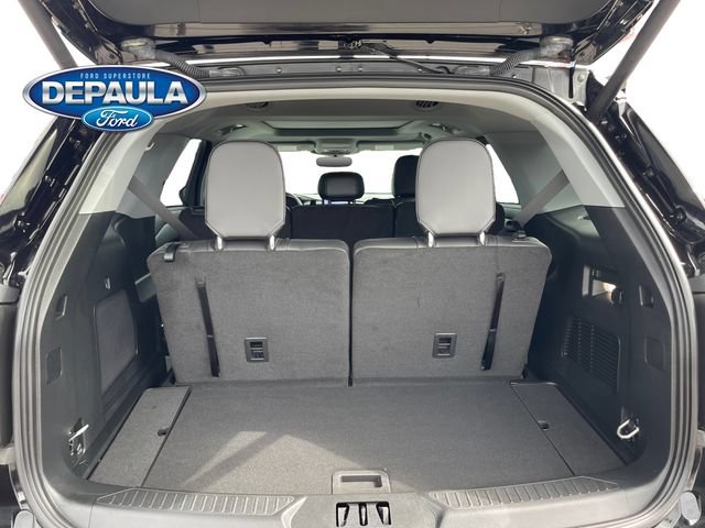 Used 2023 Ford Explorer XLT w/ Equipment Group 202A AWD/4WD image 6
