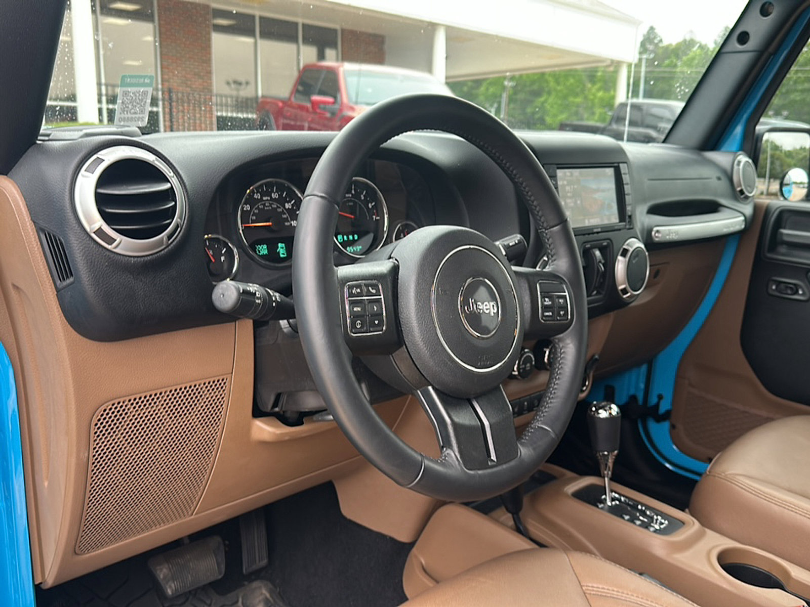 Used 2018 Jeep Wrangler Unlimited Sahara w/ Connectivity Group AWD/4WD image 21