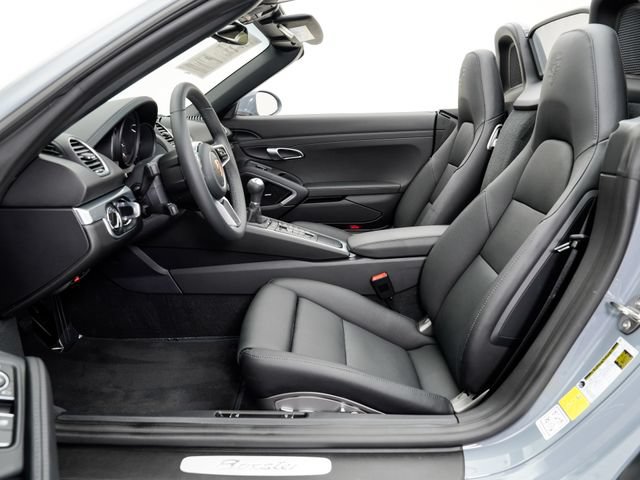 Certified 2024 Porsche 718 Boxster RWD image 8