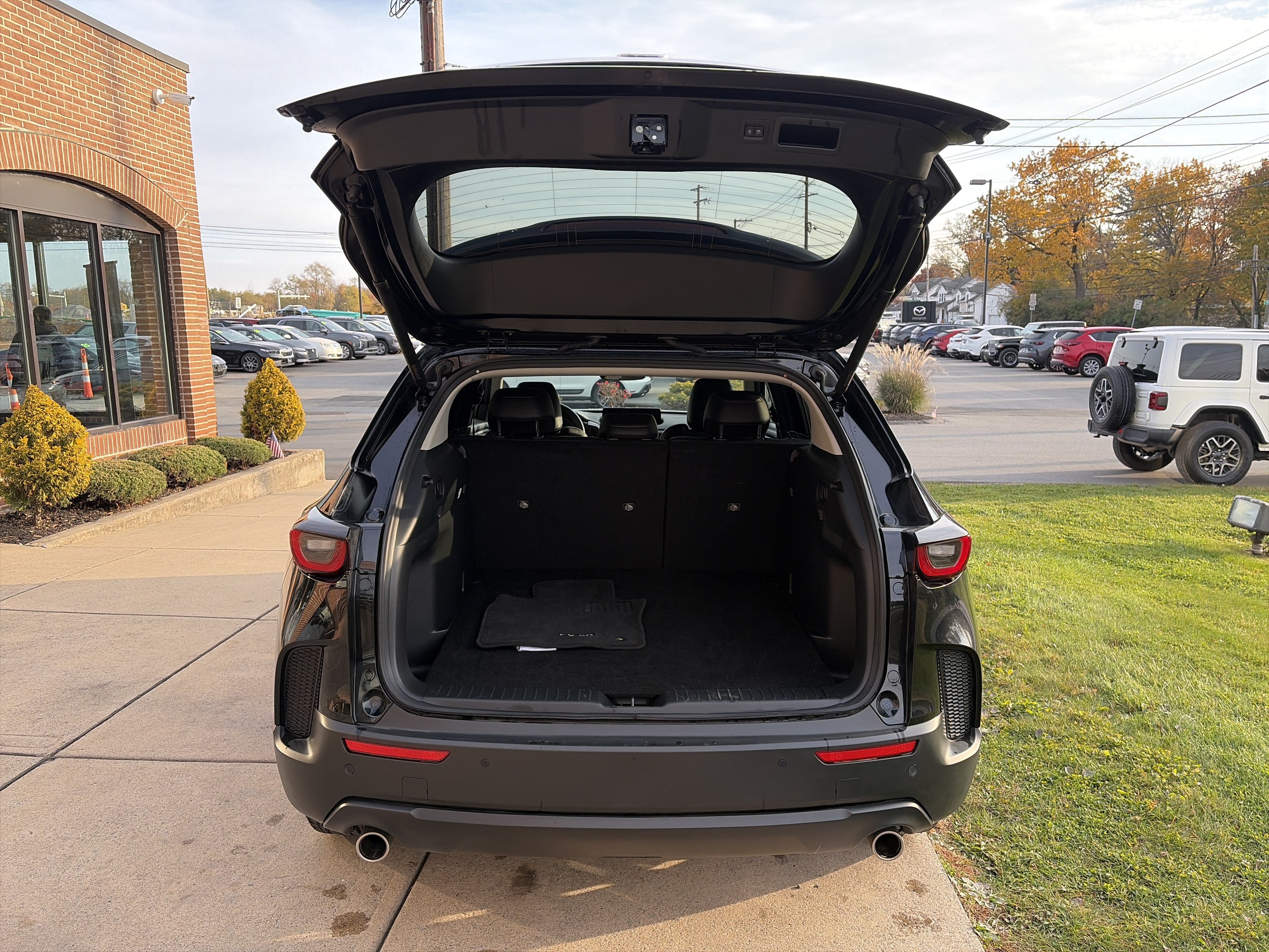 Used 2026 MAZDA CX-50 AWD 2.5 S w/ Preferred Pkg image 5