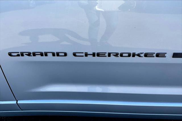 Used 2024 Jeep Grand Cherokee L Summit image 21