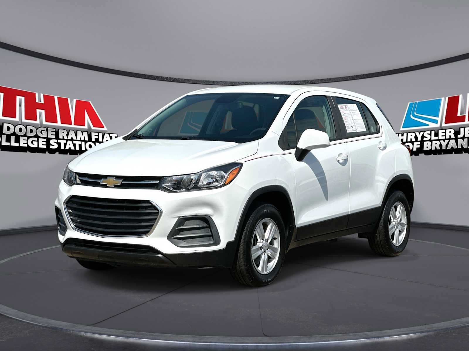 Used 2017 Chevrolet Trax LS AWD/4WD image 1