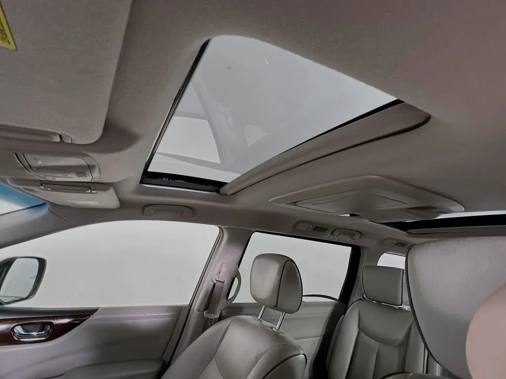 Used 2015 Nissan Quest SL w/ Bose Package FWD image 22