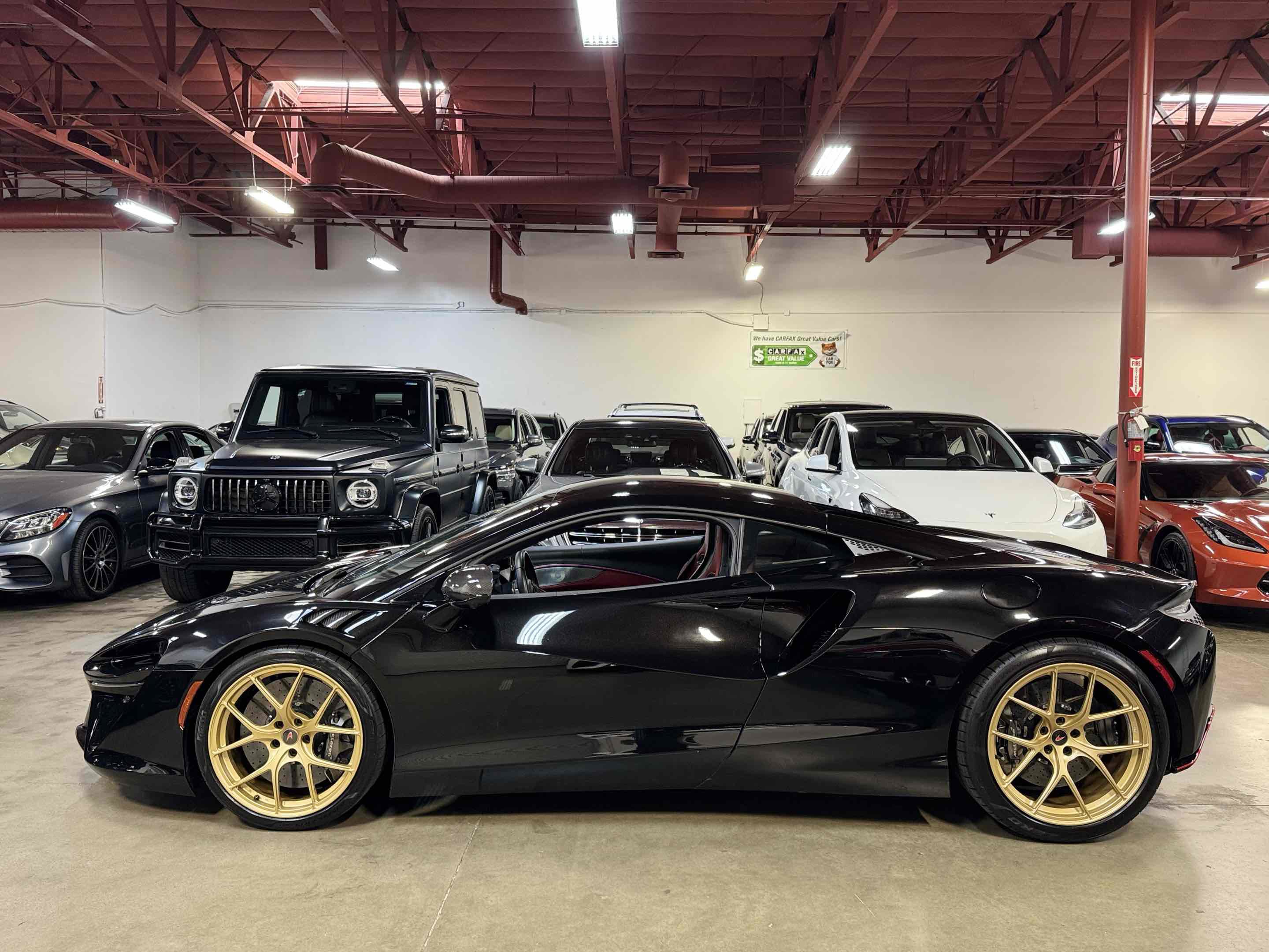 Used 2023 McLaren Artura image 20