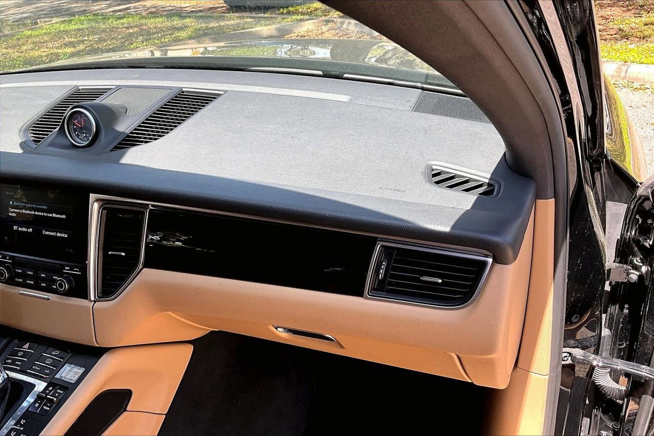 Used 2018 Porsche Macan Sport Edition image 21