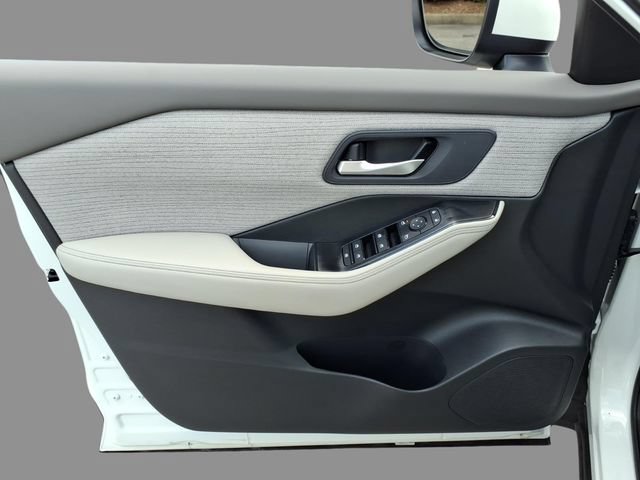 Certified 2023 Nissan Rogue SV AWD/4WD image 17