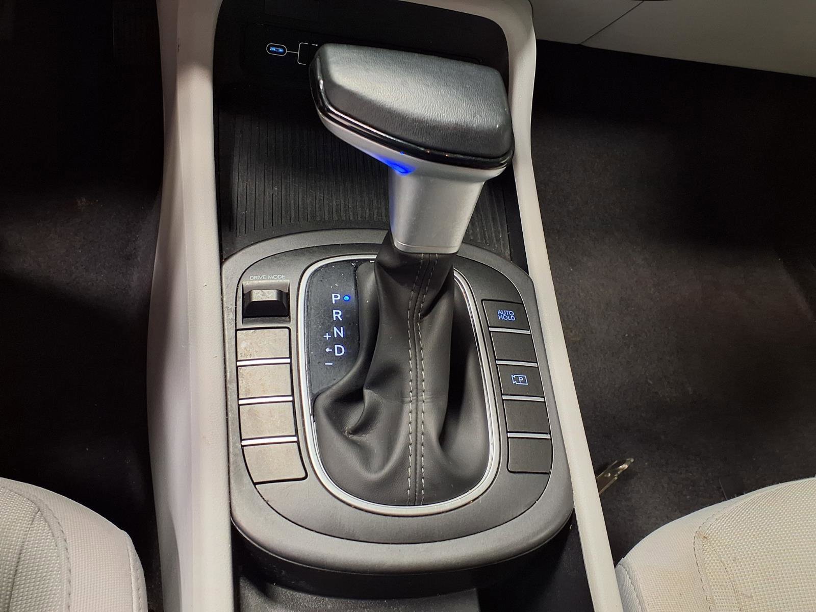 Used 2025 Hyundai Kona SEL FWD image 17