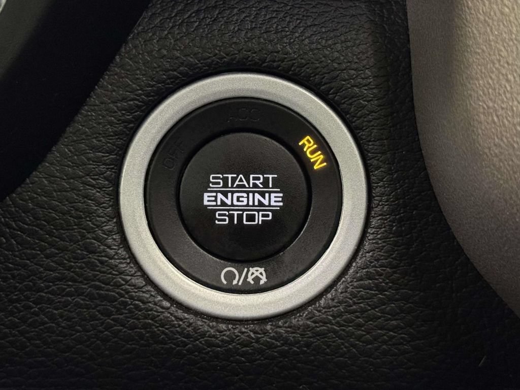 Used 2021 RAM 1500 Laramie AWD/4WD image 28