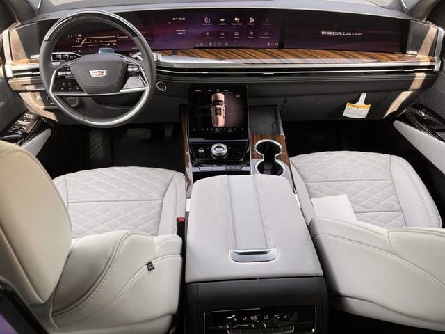 New 2026 Cadillac Escalade ESV Platinum Sport w/ LPO, Floor Liner Package AWD/4WD image 10